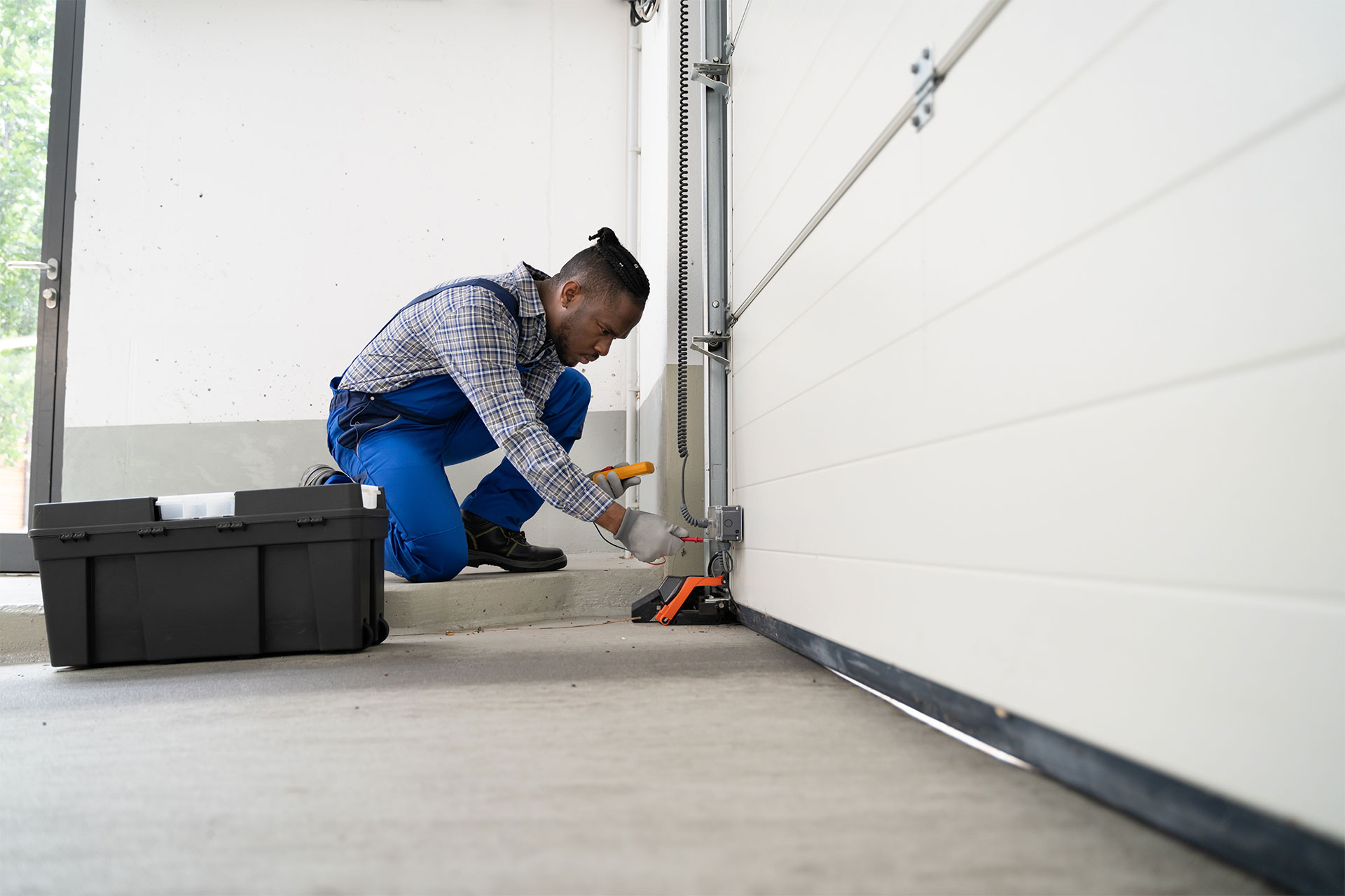 The Fastest Way to a Working Garage Door – Express Garage Door Service